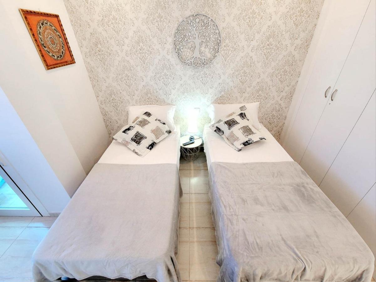 Sea Point Holiday House Σαν Μιγκέλ ντε Αμπόνα Εξωτερικό φωτογραφία